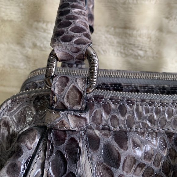 Stuart Weitzman Reptile Skin Shoulder Bag - Picture 3 of 10